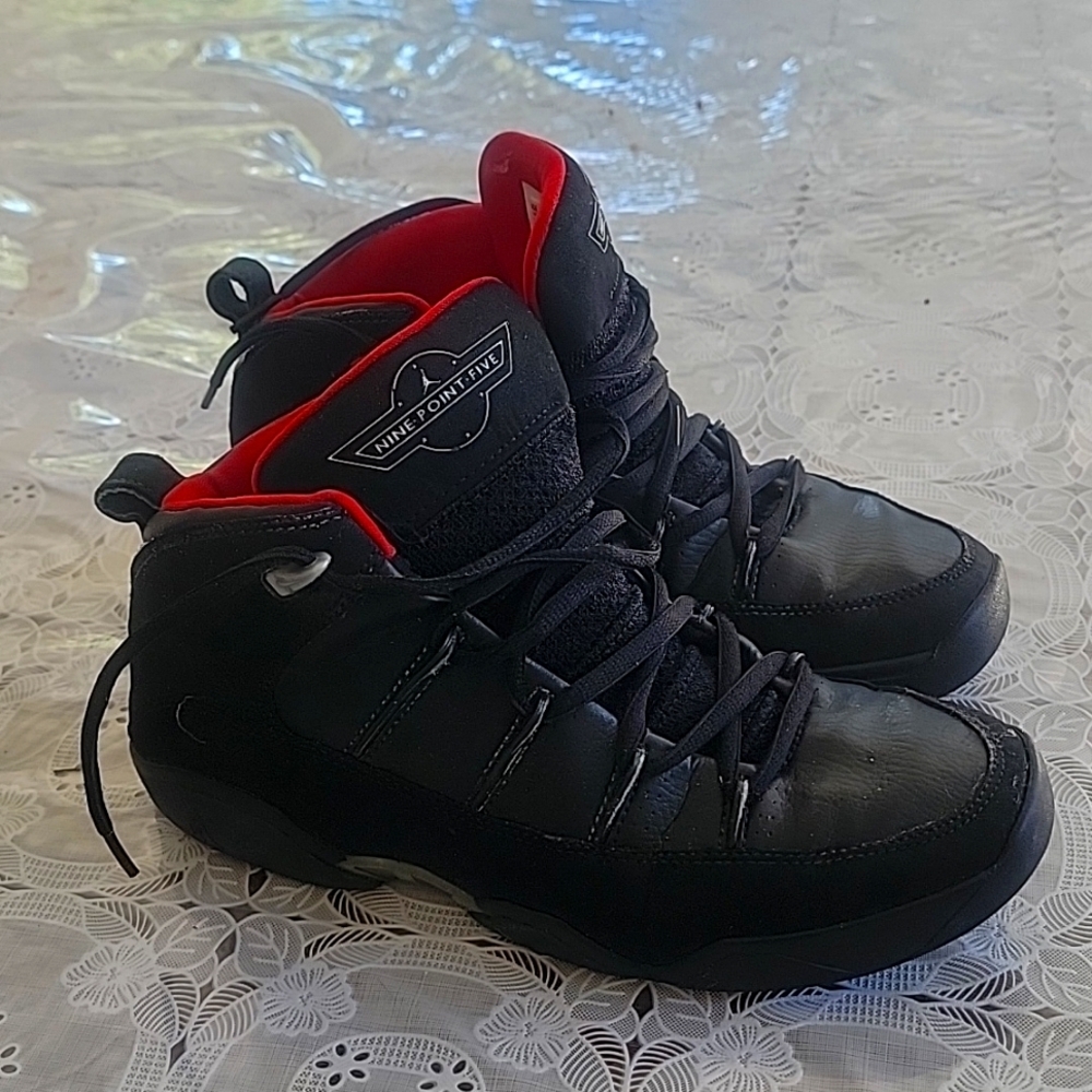 Jordan 9.5  Retro GS Youth ColorBRED Black Silver Red Style 314378 001, Siz…